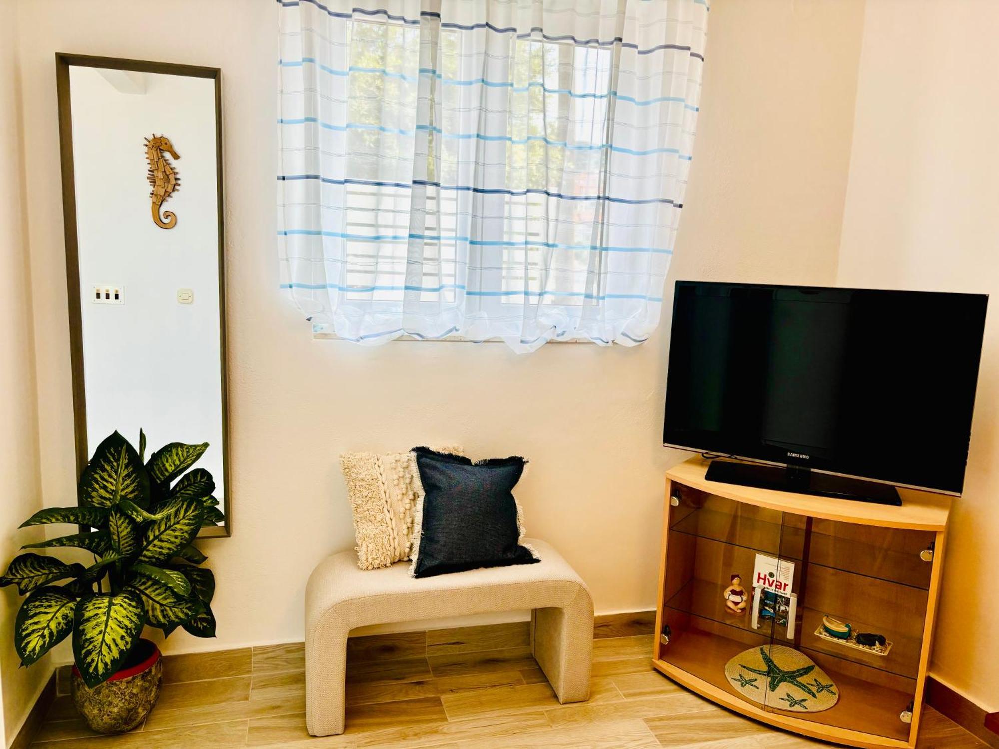 Apartment Sunny Elza 2 ฮวาร์ ภายนอก รูปภาพ