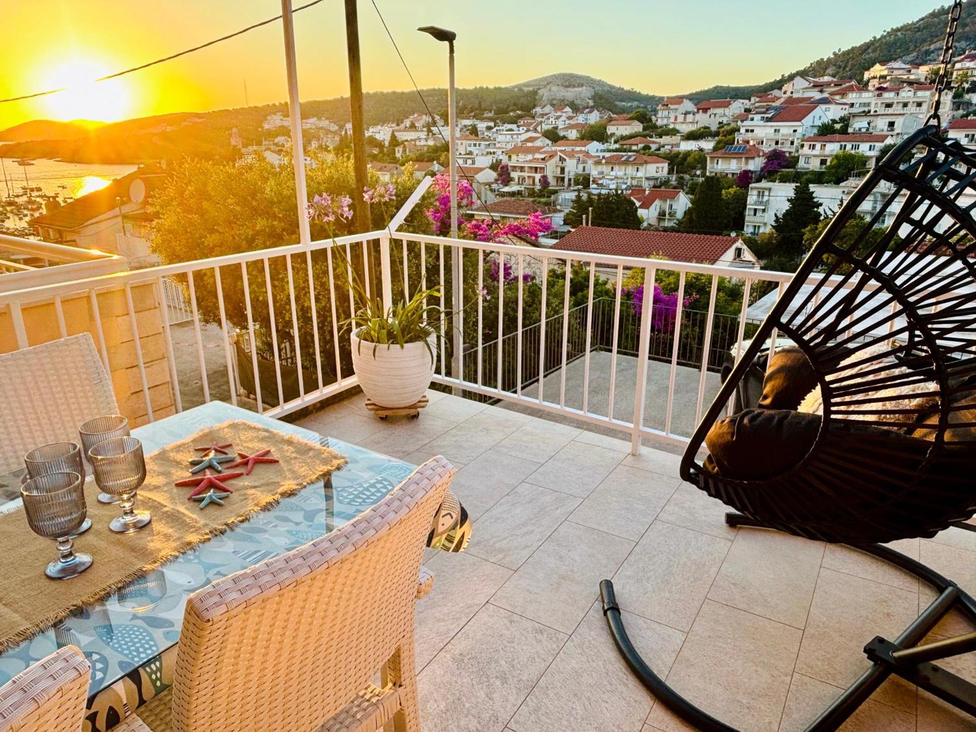 Apartment Sunny Elza 2 ฮวาร์ ภายนอก รูปภาพ